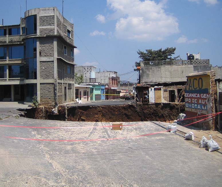 Sinkhole in Guatemala City 2007